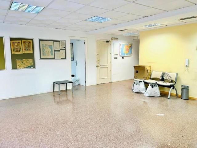 Oficina en alquiler en Elche, Centro photo 0