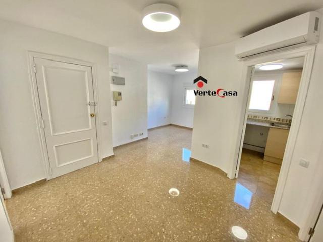 Piso en alquiler en Valencia, Pechina photo 0