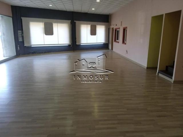 Nave industrial en alquiler en Lucena, Lucena photo 0