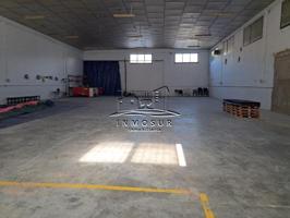 Nave industrial en alquiler en Lucena, Lucena photo 0
