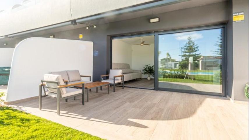 Apartamento en alquiler en Denia, LM A PARTIR KM 12-PY DEVESES photo 0