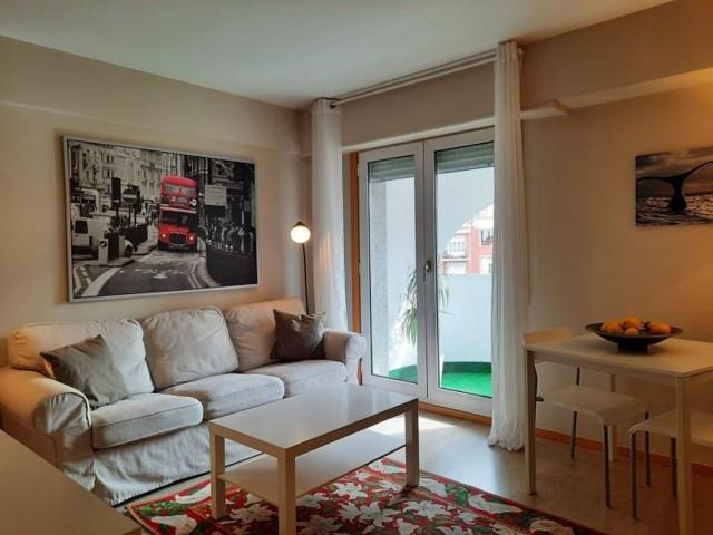 Apartamento en alquiler en Bilbao, Basurto photo 0