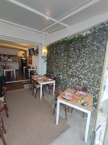 Local comercial en alquiler en Nerja, Playa de Burriana photo 0