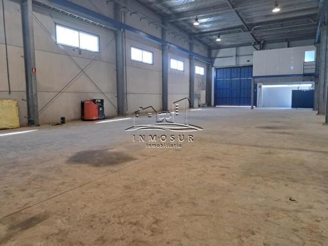 Nave industrial en alquiler en Lucena, Lucena photo 0