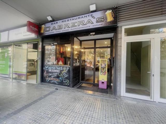 Local comercial en alquiler en Terrassa, Sant Pere photo 0
