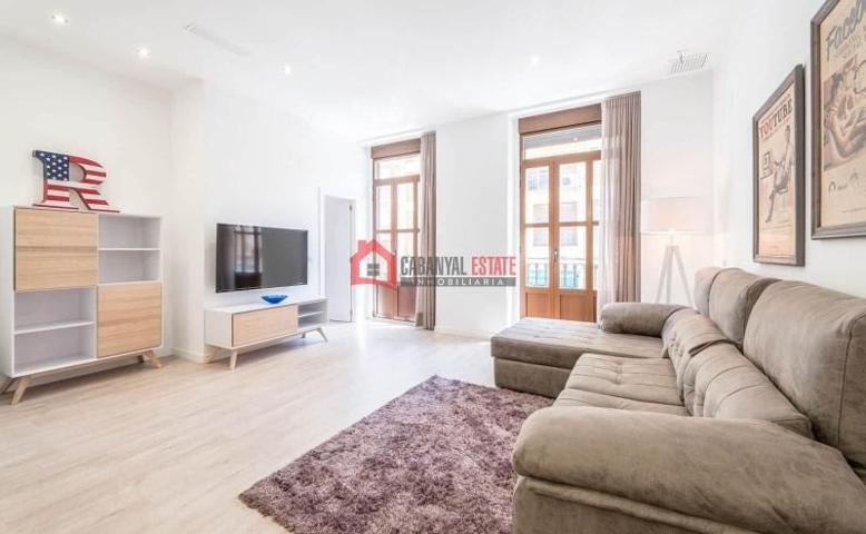 Apartamento en alquiler en Valencia, El Cabanyal-El Canyamelar photo 0