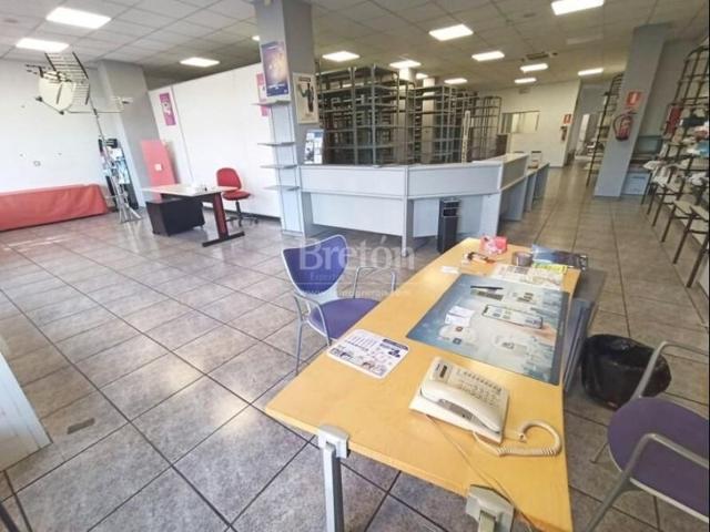 Local comercial en alquiler en Zaragoza, Delicias photo 0