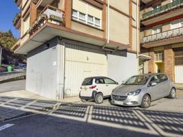 Local comercial en venta en Arrasate-Mondragón, Santa Marina photo 0