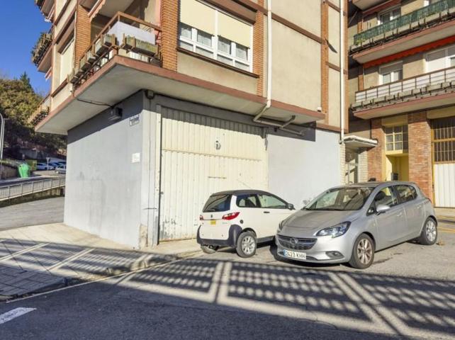 Local comercial en venta en Arrasate-Mondragón, Santa Marina photo 0