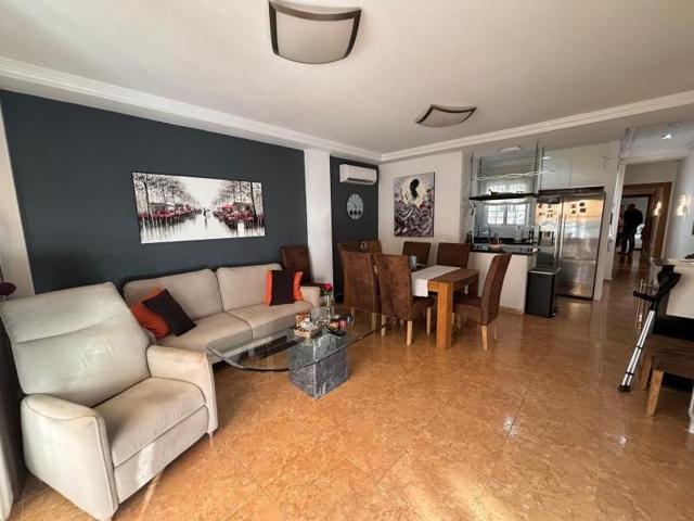 Apartamento en venta en Torrevieja, Centro photo 0