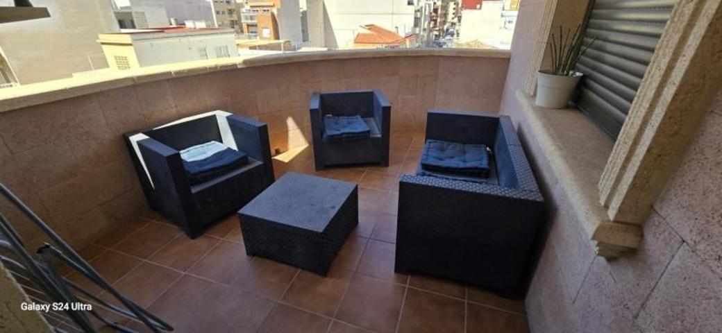 Apartamento en venta en Torrevieja photo 0