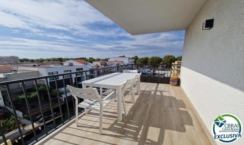 Apartamento en venta en Empuriabrava, Port Emporda photo 0