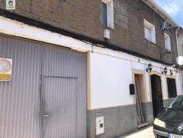 Casas de pueblo en venta en Laguna de Duero, Castilla y leon photo 0