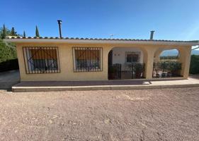 Chalet en venta en Sax photo 0