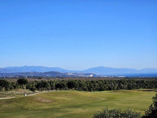 Adosada en venta en San Roque, Alcaidesa photo 0