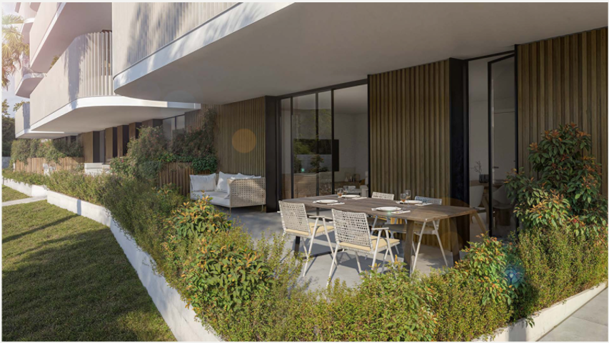 Piso en venta en Estepona, Estepona photo 0