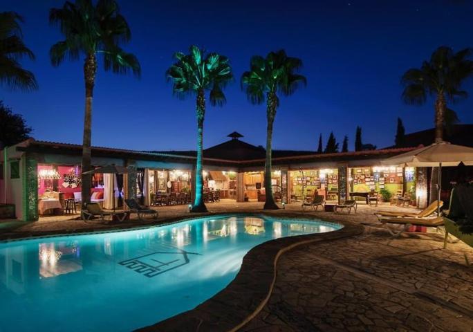 Piso en venta en Coín, Coín photo 0