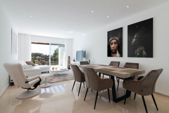 Apartamento en alquiler en Benahavís, La Quinta photo 0