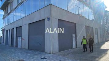 Local comercial en alquiler en Valencia, Ciutat de les Arts i de les Ciencies photo 0