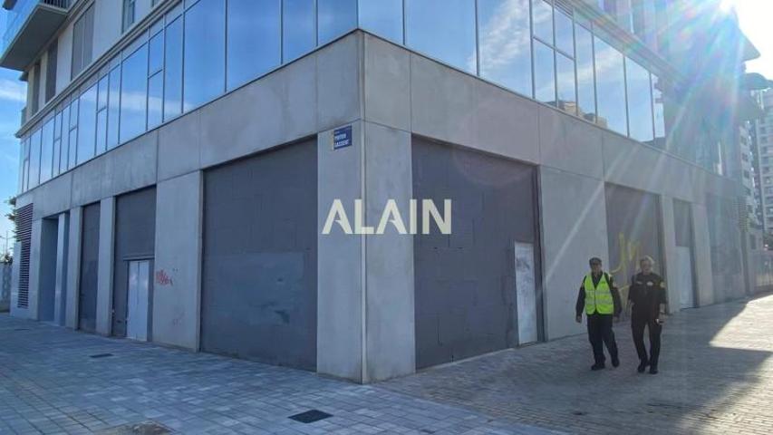 Local comercial en alquiler en Valencia, Ciutat de les Arts i de les Ciencies photo 0