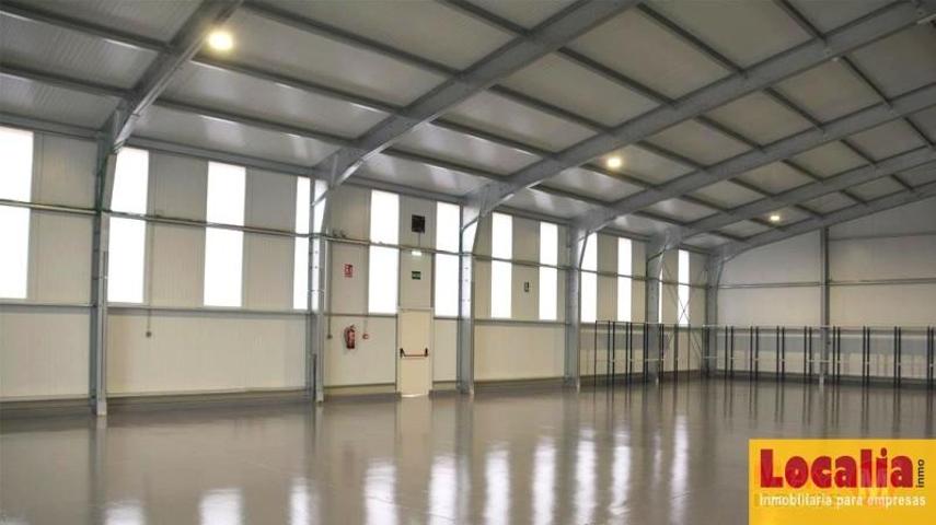 Nave industrial en alquiler en Santander, La Albericia, 39012 photo 0