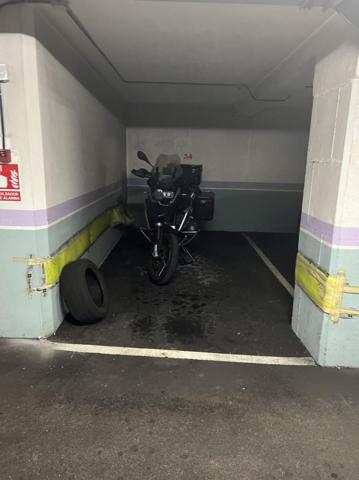 Garaje en venta en Oviedo, Oviedo photo 0