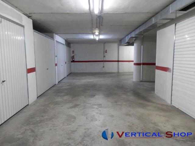 Garaje en venta en Caudete, Avenida Juan Carlos I photo 0
