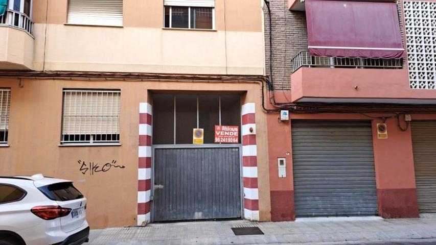 Garaje en venta en Alzira, Les bases photo 0