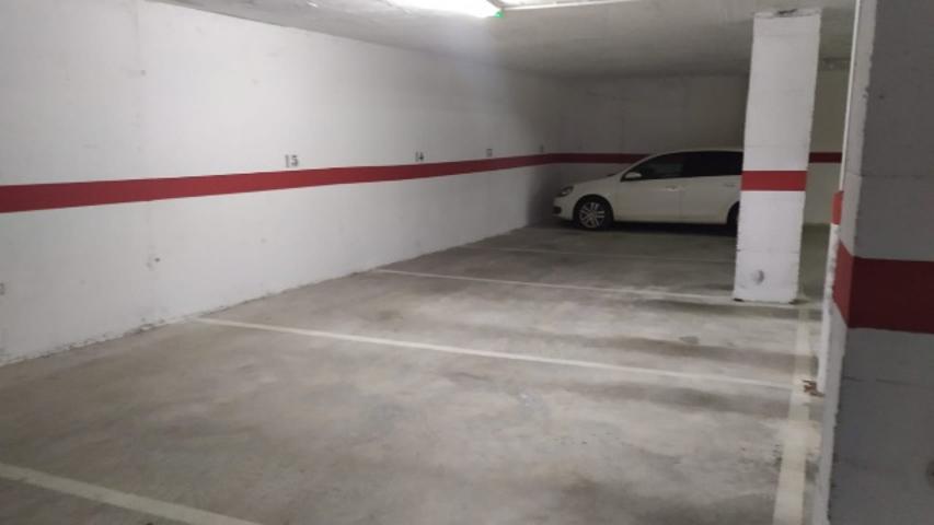 Garaje en venta en Torrox Costa, Centro photo 0