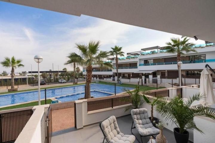 Duplex en venta en Torrevieja, Centro photo 0