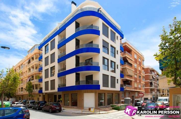 Piso en venta en Torrevieja, Calle Ramón Gallud, 03182 photo 0