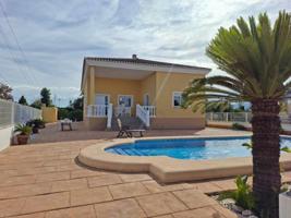 Chalet en venta en Oliva, Playa photo 0