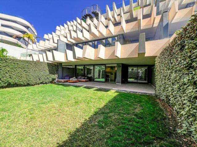 Apartamento en venta en Estepona, Oasis 325, Calle Camino del Reloj, 29680 photo 0