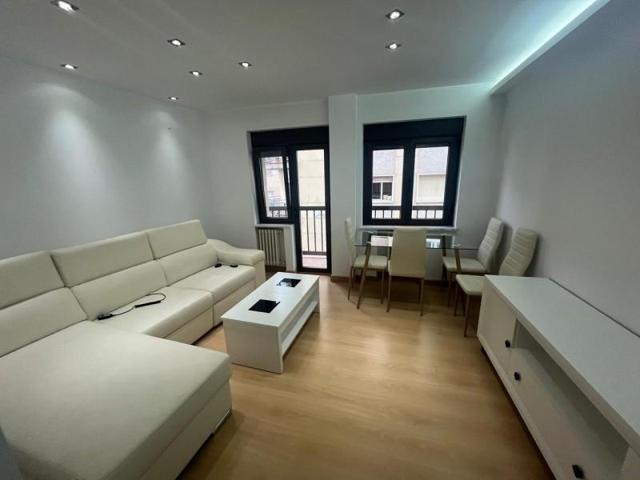 Piso en alquiler en Salamanca, Zona Centro photo 0