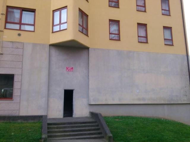 Local comercial en venta en Ferrol photo 0