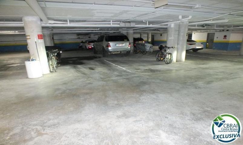 Parking en venta en Roses, Santa Margarida photo 0