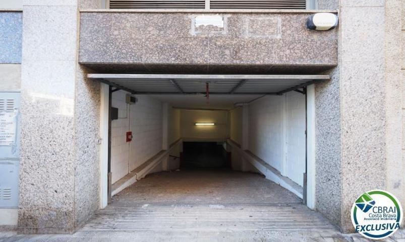 Parking en venta en Roses, Puig Rom photo 0