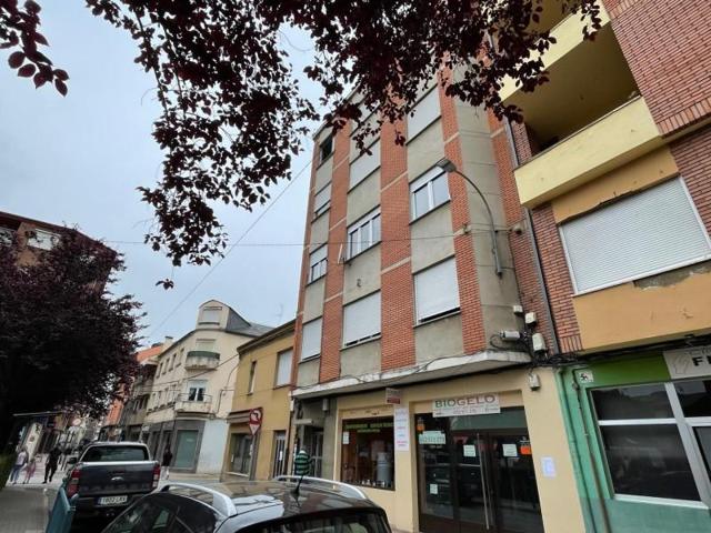 Piso en venta en Bembibre, * centro photo 0