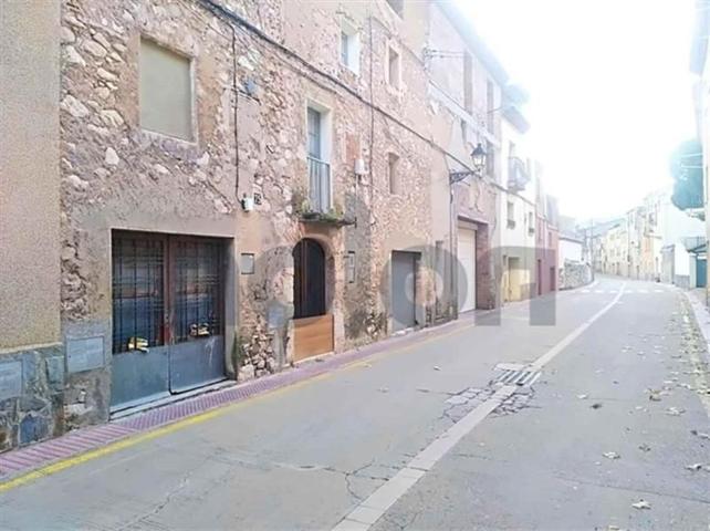 Adosada en venta en Vilaverd, Conca de Barberà photo 0