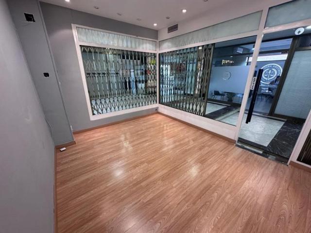 Local comercial en venta en Torredembarra, *CENTRE photo 0