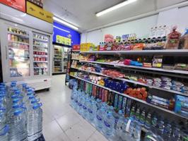 Local comercial en venta en Arona photo 0