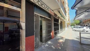 Local comercial en venta en Villena, Villena photo 0