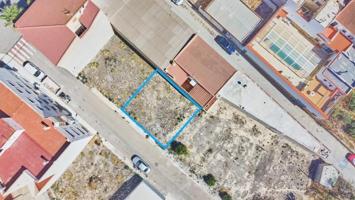 Terreno en venta en Fines, Fines photo 0