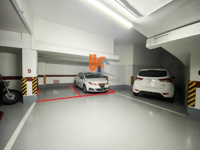 Garaje en venta en Santiago de Compostela photo 0