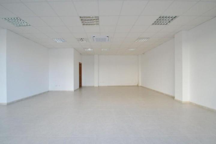 Local comercial en venta en Deltebre, Urbanizacion la cava photo 0