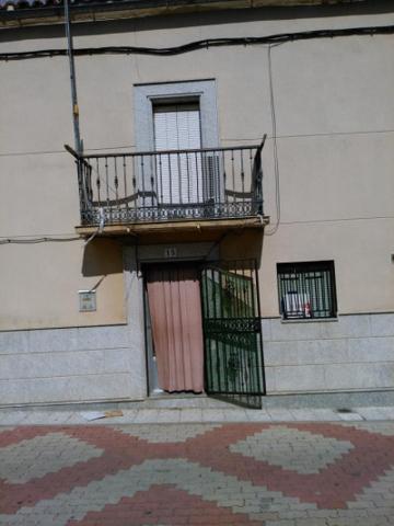 Chalet en venta en Ahigal, Avenida de los Caídos, 10650 photo 0