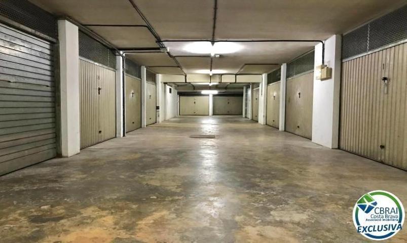 Parking en venta en Roses, Mas Mates photo 0