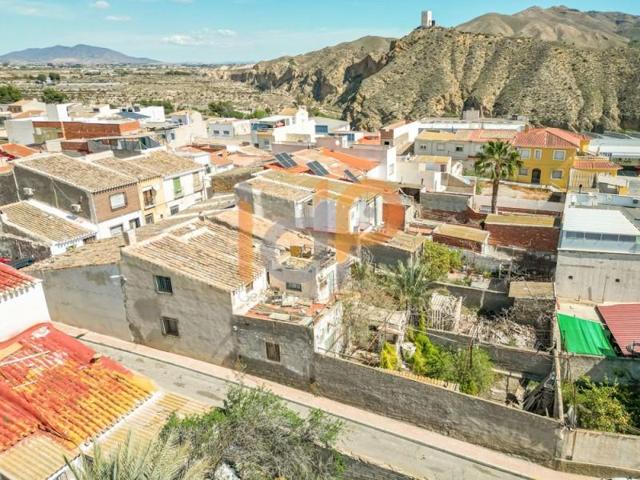 Adosada en venta en Huércal-Overa, Casco Histórico photo 0