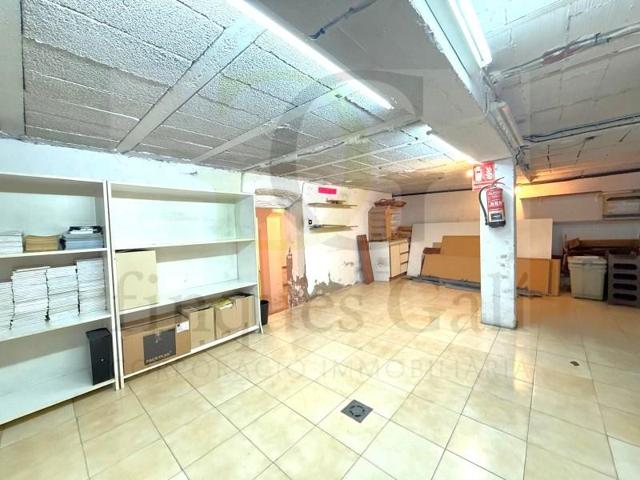 Local comercial en venta en Rocafort photo 0