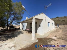 Chalet en venta en Yecla, Yecla photo 0